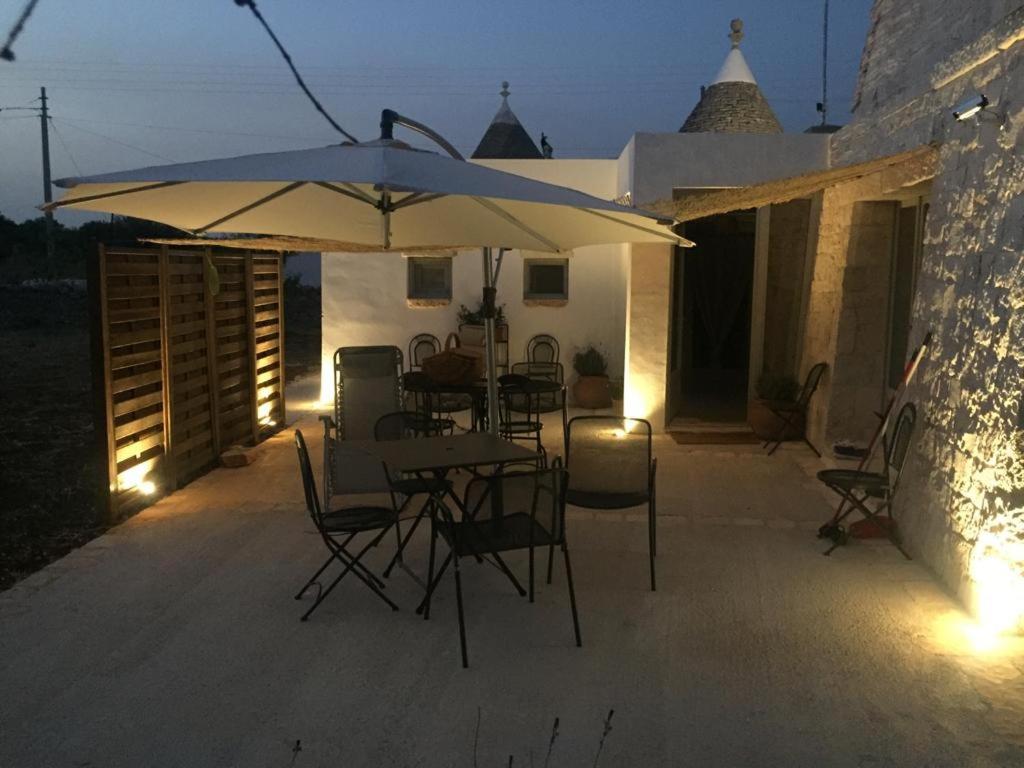 Trullo Masso Antico Villa อัลเบโรเบลโล ภายนอก รูปภาพ