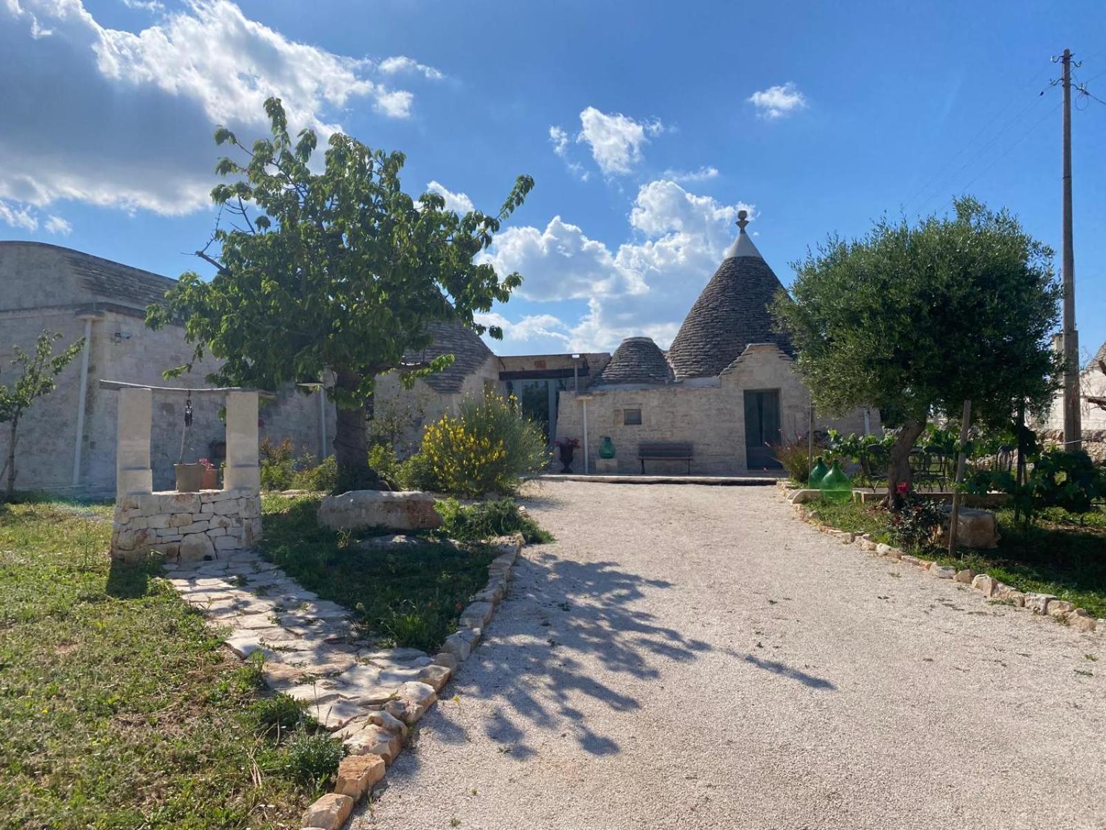 Trullo Masso Antico Villa อัลเบโรเบลโล ภายนอก รูปภาพ